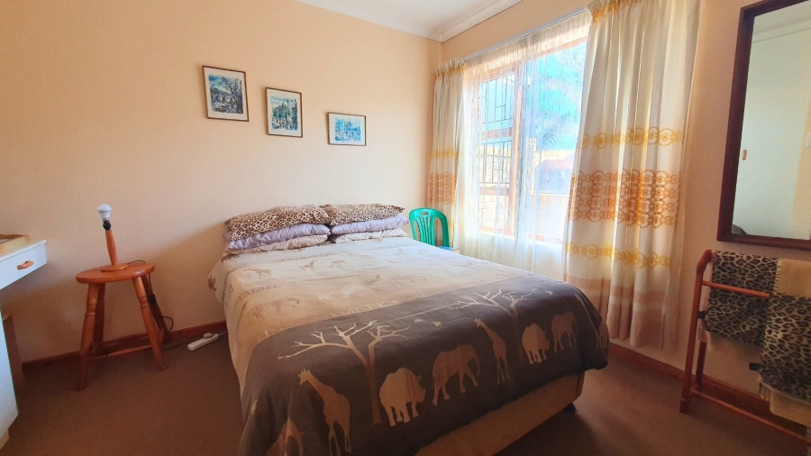 3 Bedroom Property for Sale in Heiderand Western Cape